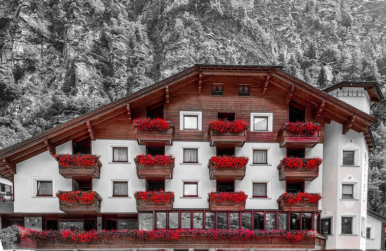 Alps Oriental Wellness HOTEL, Sondrio