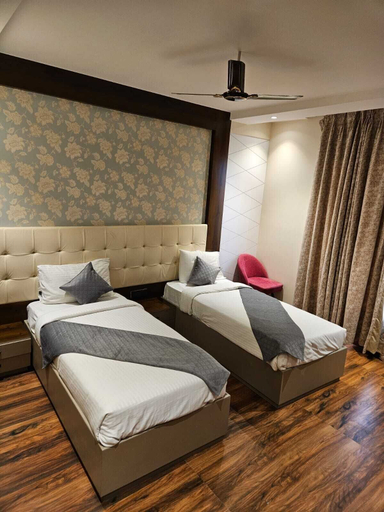 Bedroom 2, Four Leaf Hotel Akosha, Varanasi