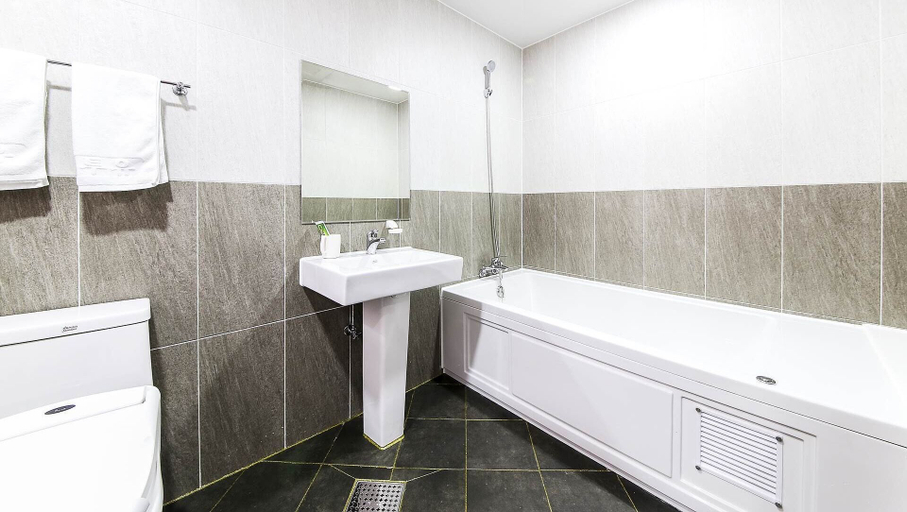 Bathroom, Hotel To You, Muan