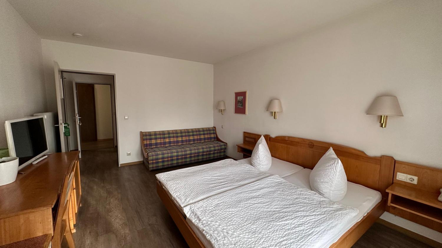 Bedroom 4, Hotel Hirschberg, Rhein-Neckar-Kreis