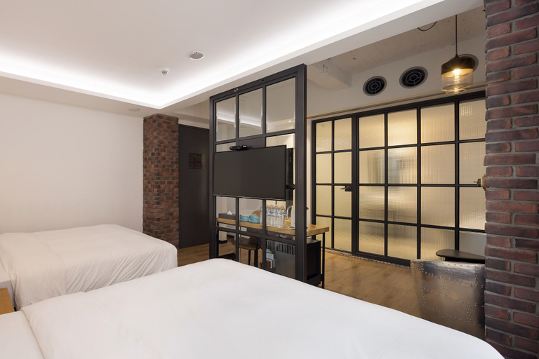 Bedroom 5, BlueSky Hotel, Taichung