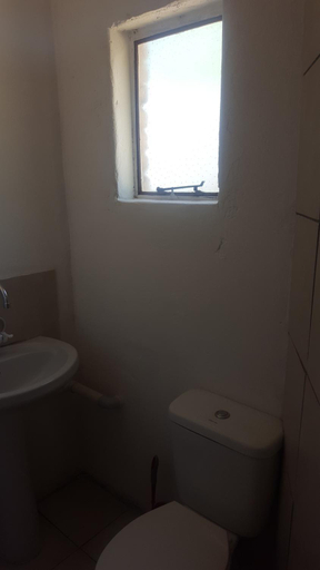 Bathroom 4, House, Cottage and Contractors Manor, Sedibeng