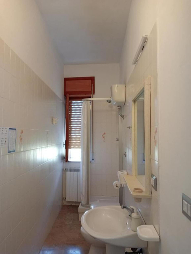Bathroom 5, Residenza Giancesare Family Apartments, Salerno