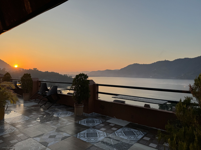 Others 5, Nar-Bis Hotel, Gandaki