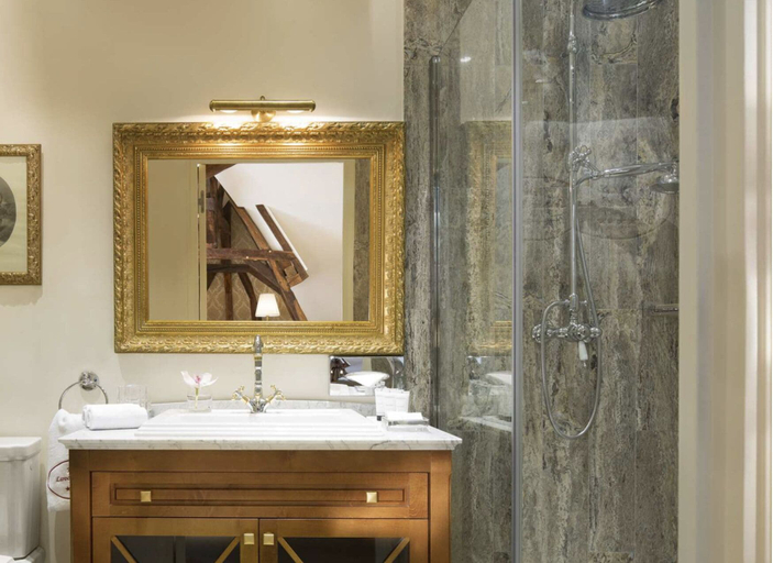 Bathroom 4, Château Laroche-Ploquin, Indre-et-Loire