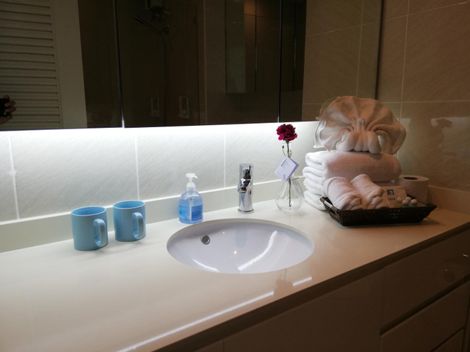 Bedroom 4, View Talay6 by Blue Ocean Suite, Pattaya