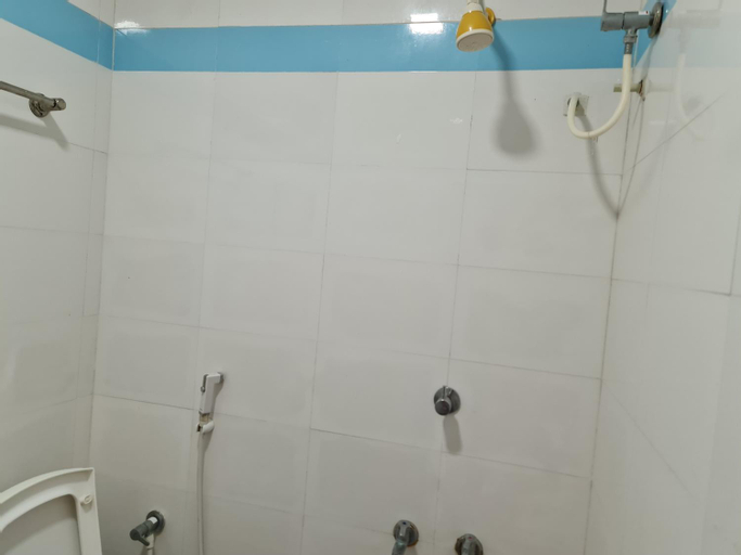 Bathroom 7