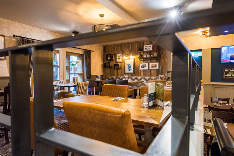 Food & Drinks 5, Caledonian Hotel By Greene King Inns, Fife