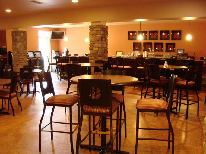 Food & Drinks 4, Crandon Inn & Suites, Forest