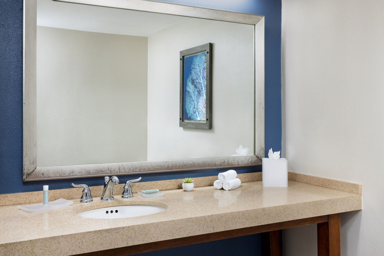 Bathroom 4, Fairfield by Marriott Inn & Suites Key West at The Keys Collection, Monroe