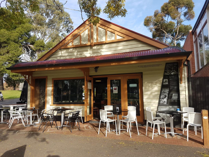 Food & Drinks 4, Adelaide Style Accommodation-Getaway-Close to City, Adelaide