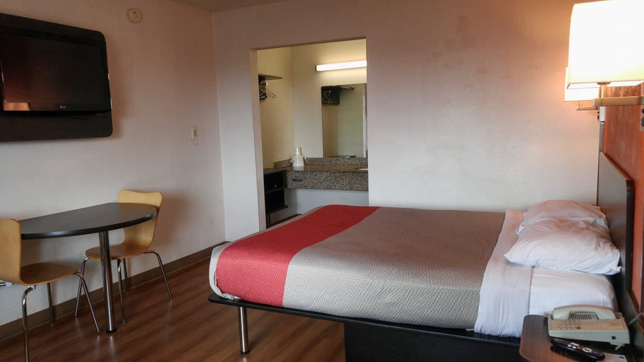 Bedroom 3, Stay 4 Less, Spotsylvania