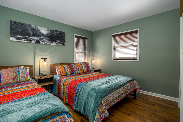 Bedroom 3, Southern Luxury, Sevier