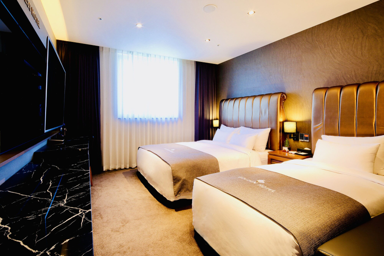 Bedroom 3, Golden Business Hotel, Jinju