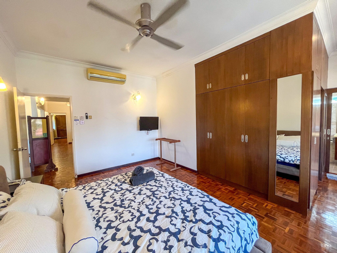Bedroom 23