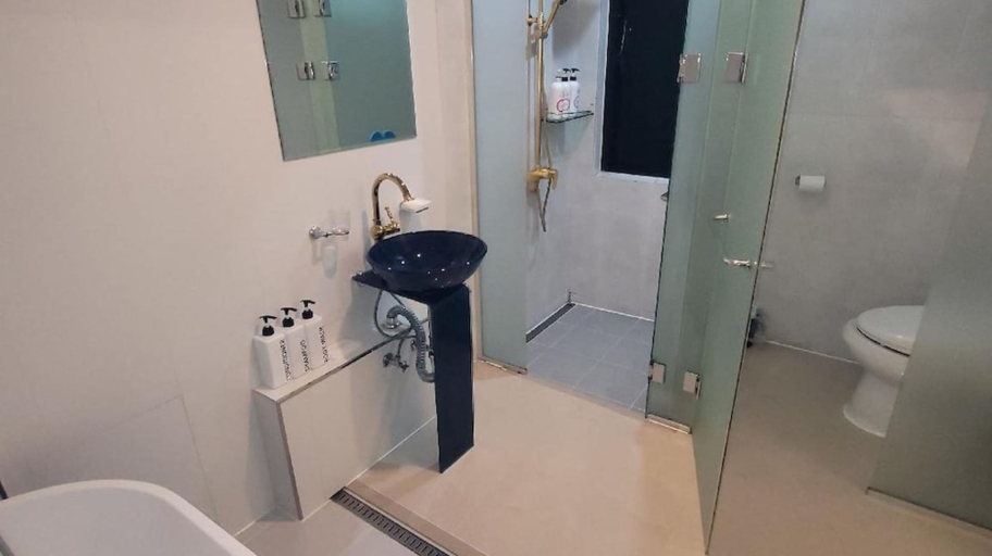 Bathroom 3, sinchon Y hotel, Mapo