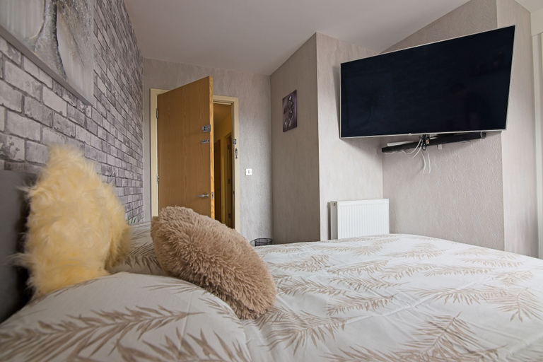 Room 3, Manchester Retreat - Modern 2Br Apartment, Manchester