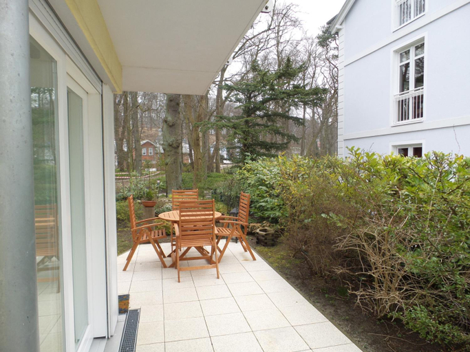 Others 4, strandnahe FeWo mit 2 Schlafzimmern und Terrasse, Villa am Kurpark, Binz, Vorpommern-Rügen