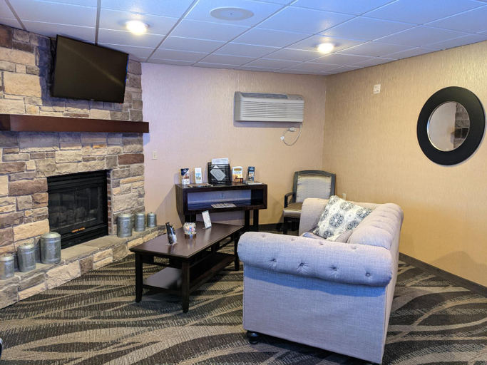 Public Area 2, Cobblestone Inn & Suites Merrill, Lincoln