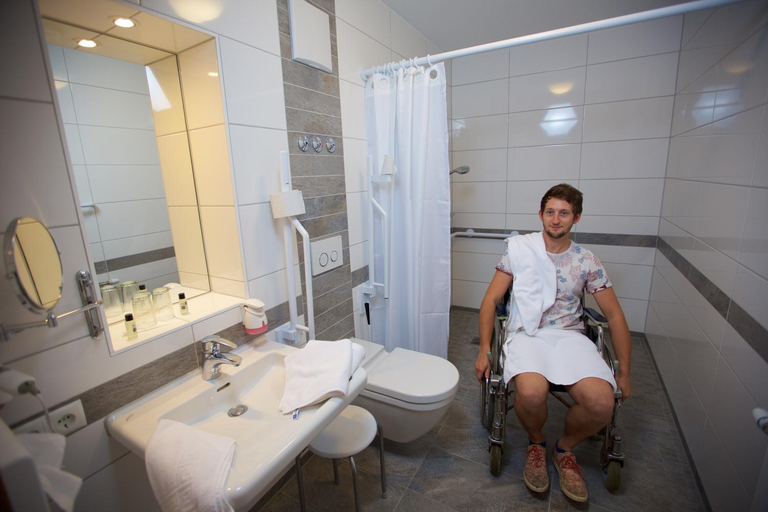 Bathroom 2, Hotel & Cafe Ritter von Bohl, Bad Dürkheim