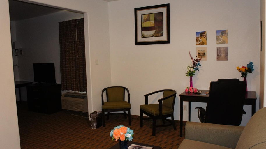Others 4, Extend A Suites, Live Oak