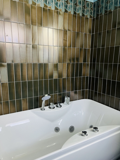 Bathroom 4
