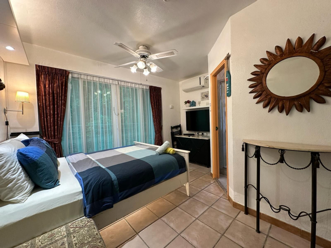 Bedroom 18