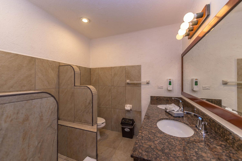 Bathroom 3, Del Sol Beachfront, Cozumel