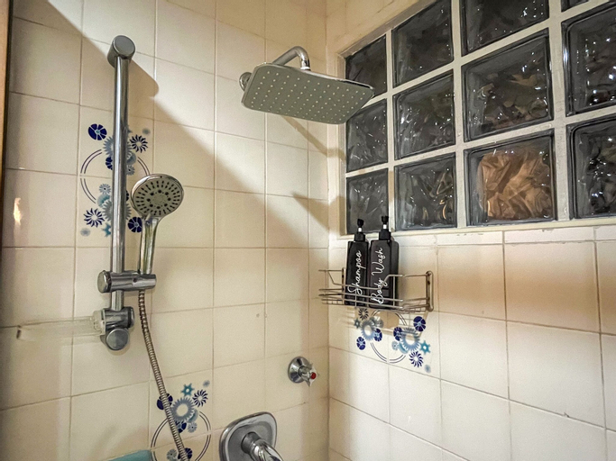 Bathroom 9