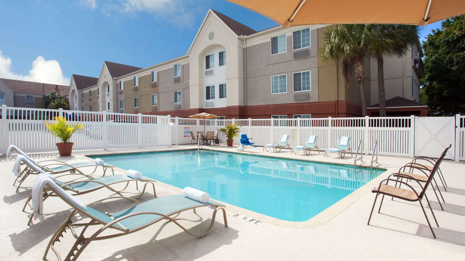 Sport & Beauty 5, Sonesta Simply Suites Clearwater, Pinellas