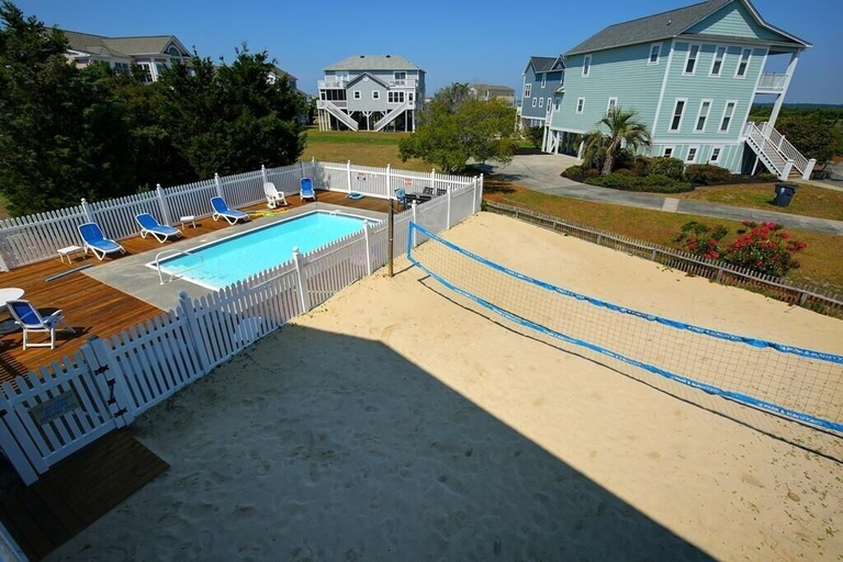 Pool 4, Long Grass 5 Bedroom Home by RedAwning, Brunswick