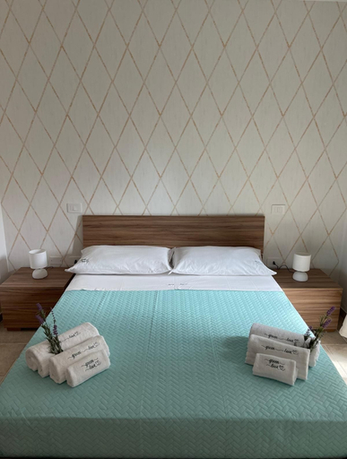 Room 2, GREENLOVE, Napoli