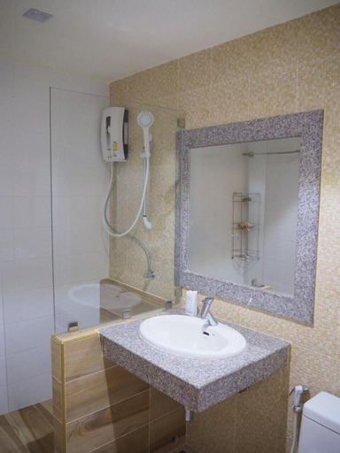 Bathroom 3, Phuphanplace Hotel, Muang Sakon Nakhon