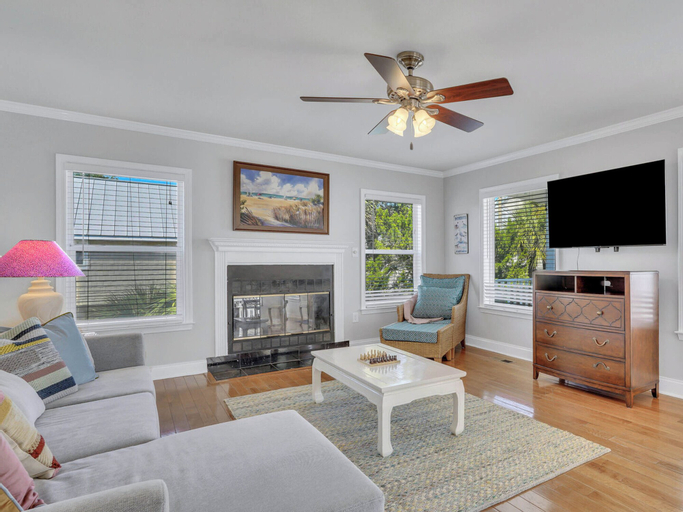 Simply Tybee, Chatham