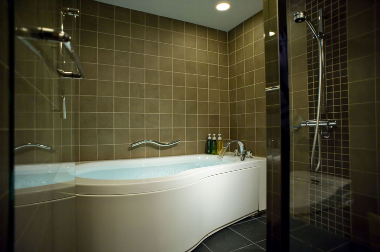Bathroom 5