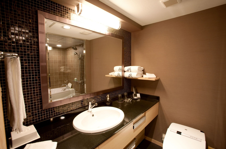Bathroom 4