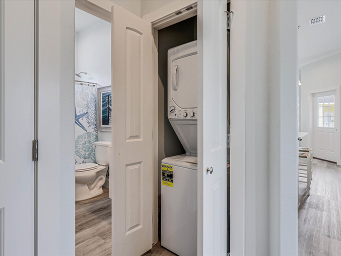 Interior 2, Pelican Reef Or104 3 Bedroom Home by RedAwning, Aransas
