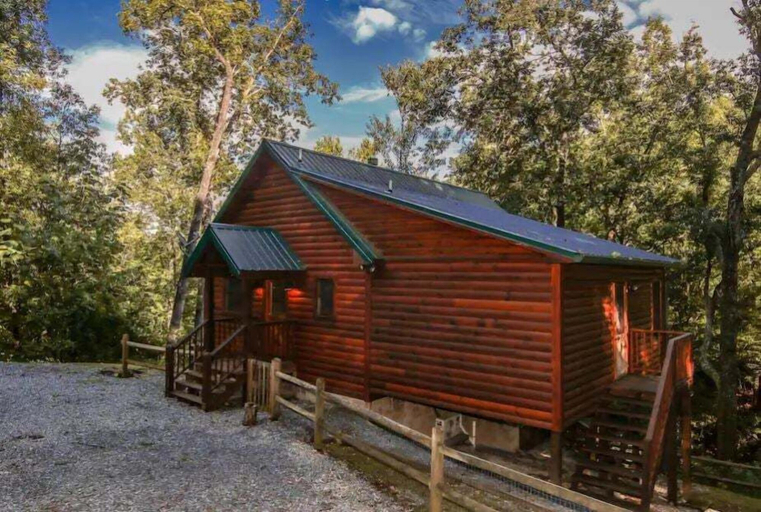 Exterior & Views 2, Margaret Hollow, Sevier