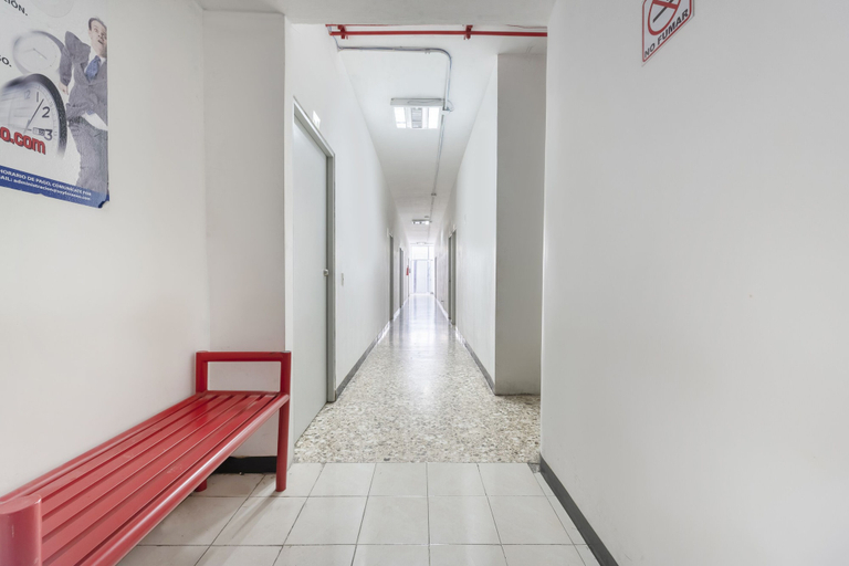 Others 5, Unidades Privadas con AC-TV-WiFi y Estacionamiento en Centro de MTY, Monterrey