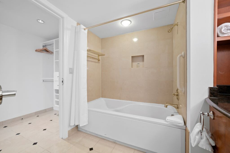 Bathroom 5, CozySuites Seaside Condo 2BR3BA Condo Showboat, Atlantic