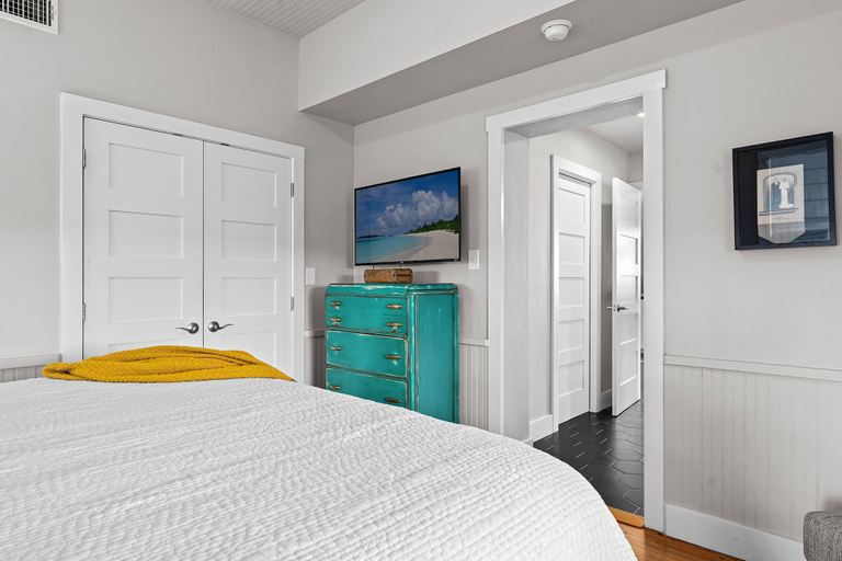 Bedroom 3, The Oswald, Gillespie