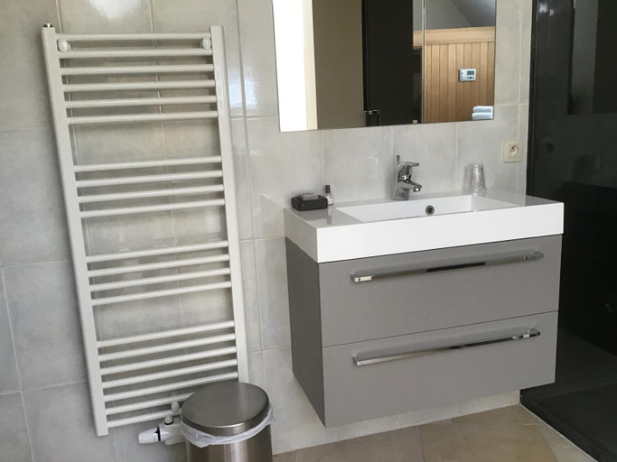 Bathroom 3, B&B Wisteria, Vlaams Brabant