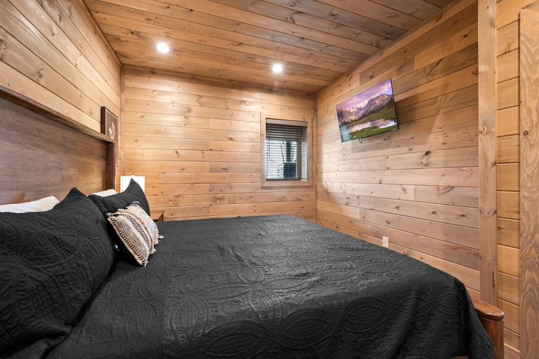 Others 4, Talkin' Tennessee 3 Bedroom Cabin by RedAwning, Sevier