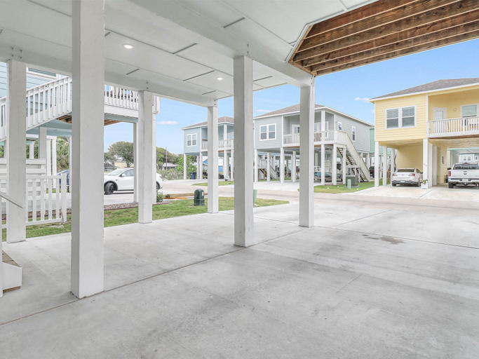 Property grounds 4, Pelican Reef Or104 3 Bedroom Home by RedAwning, Aransas