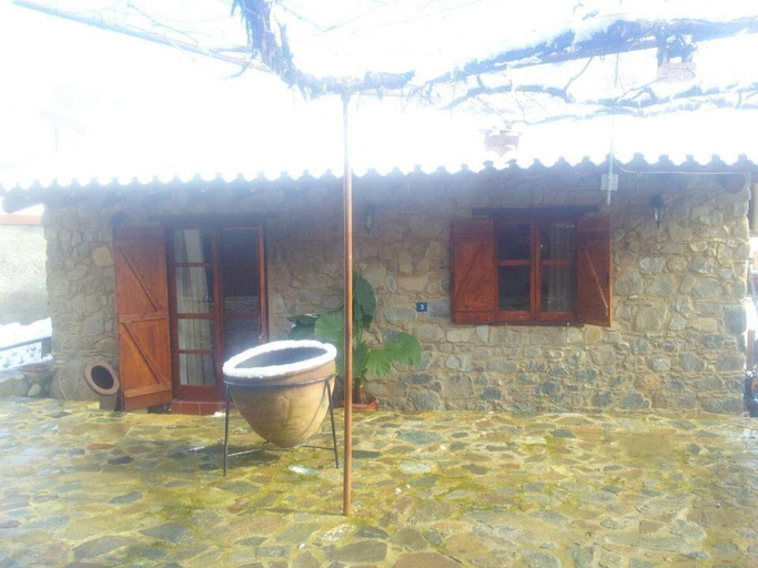 Others 5, Xenis House