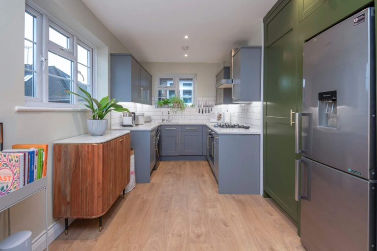 Others 4, 2 Bedroom Apartment - 200m From Richmond Park, London