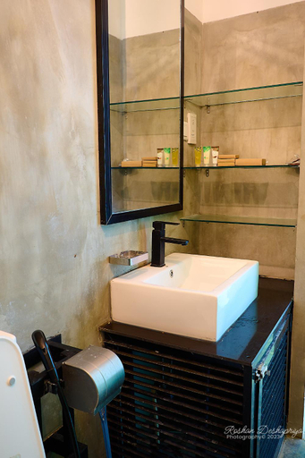 Bathroom 4, Kekulanda Resort, Weerambugedara