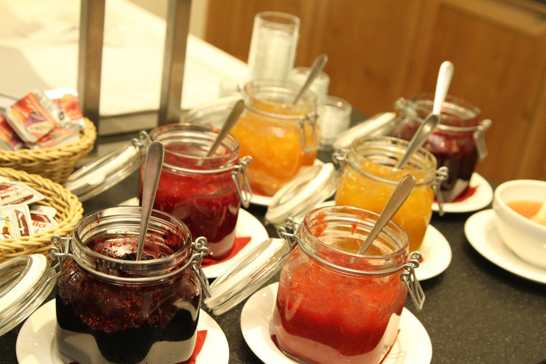 Food & Drinks