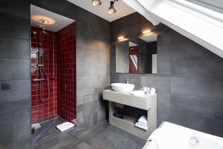 Bathroom 4, Hotel 't Sandt Antwerpen, Antwerpen