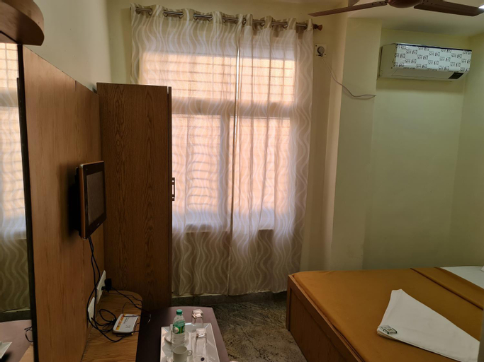 Bedroom 13